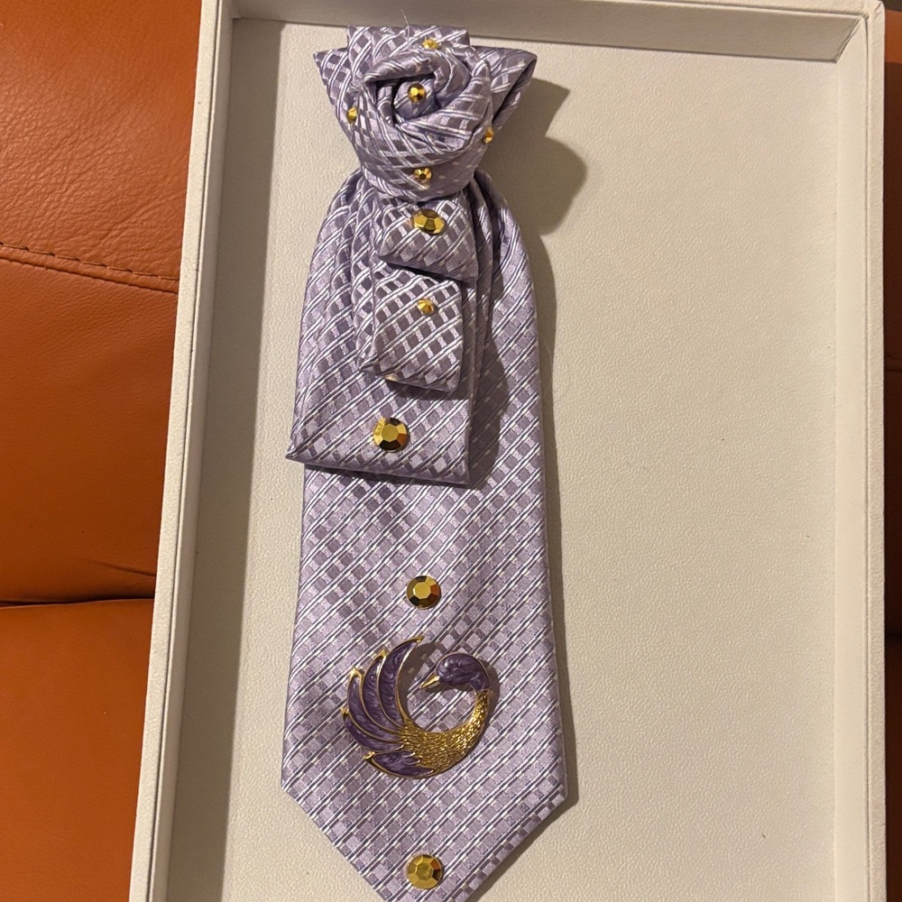Elegant Purple and Gold Tie